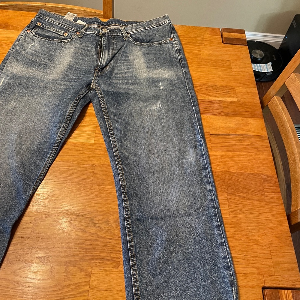 Levi's 514 Blue Relaxed Jeans with Classic Denim Style